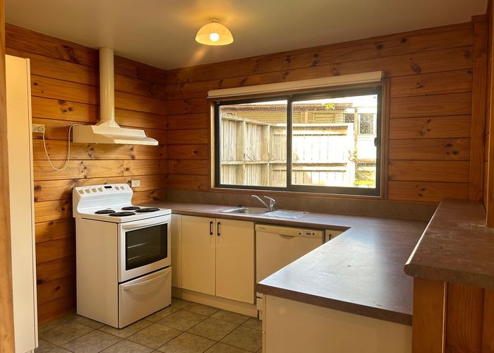  at 14A Yeoman Place, Howick, Manukau City, Auckland