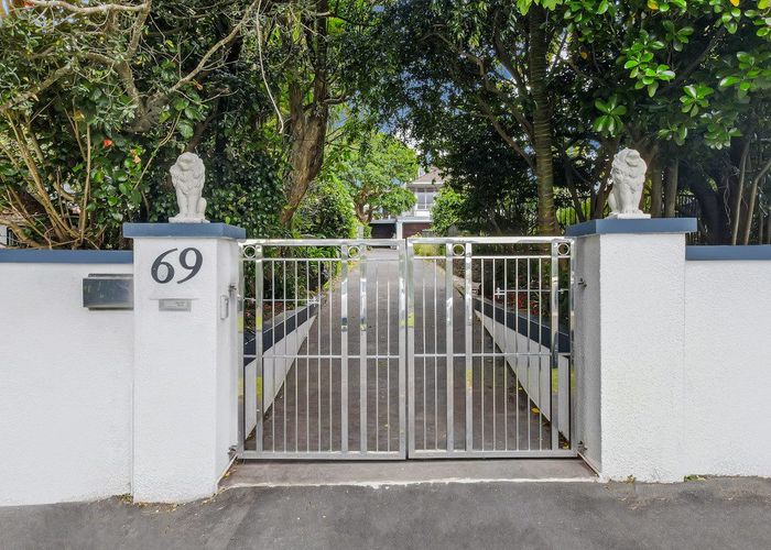  at 69 Stanley Point Road, Stanley Point, Auckland