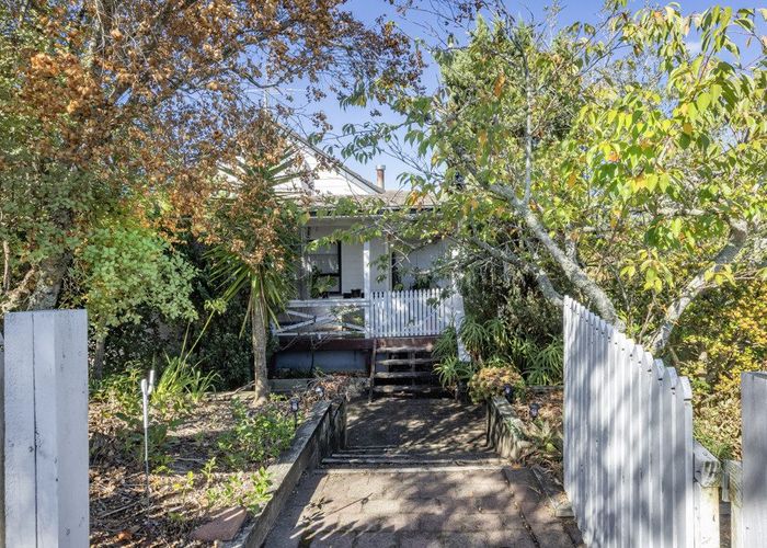  at 32 Moire Road, Massey, Waitakere City, Auckland