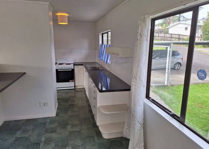  at 1/42 Tudor Road, Henderson, Waitakere City, Auckland