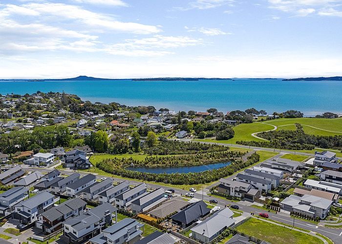  at 8 Atalanta Way, Beachlands, Auckland