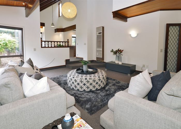  at 23 Kensington Place, Fairfield, Hamilton