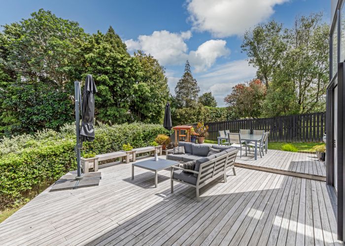  at 31 Waipuia Place, Greenhithe, Auckland