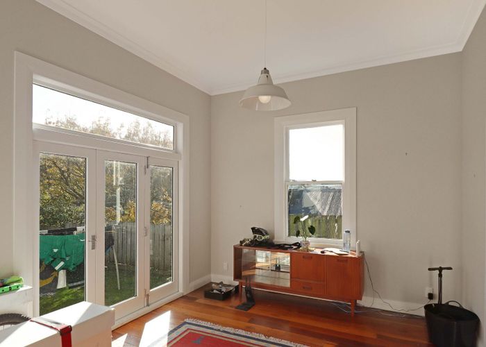  at 24 Lincoln Street, Brooklyn, Wellington, Wellington