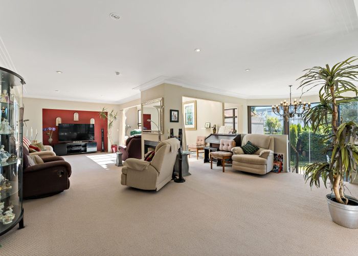  at 15 Marau Crescent, Mission Bay, Auckland City, Auckland