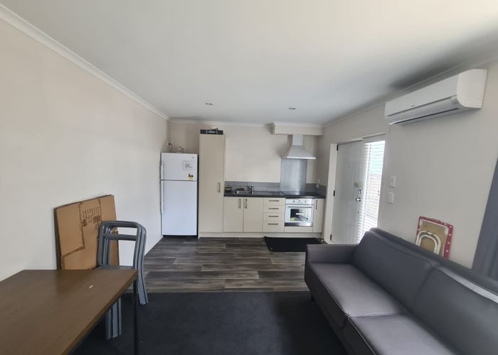  at 2/3 Somerset Street, Frankton, Hamilton, Waikato