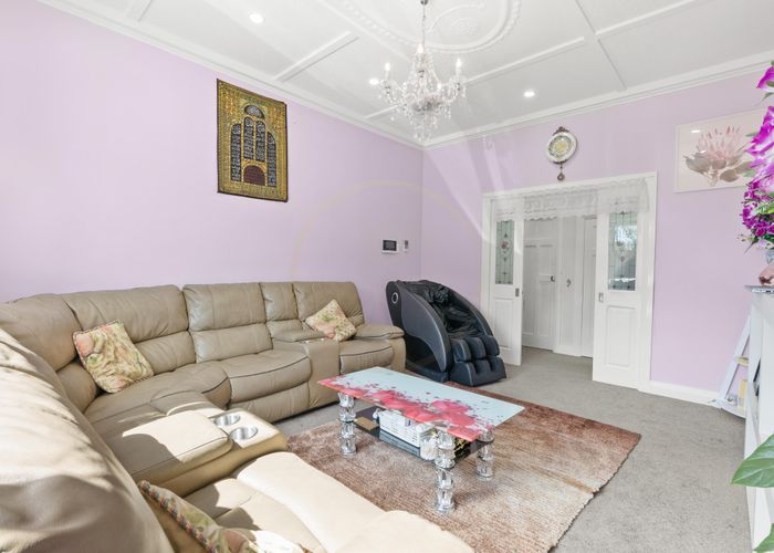  at 127 Mangere Road, Otahuhu, Auckland