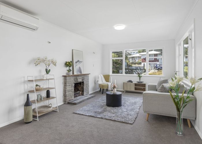  at 6 Hampshire Street, Cannons Creek, Porirua, Wellington