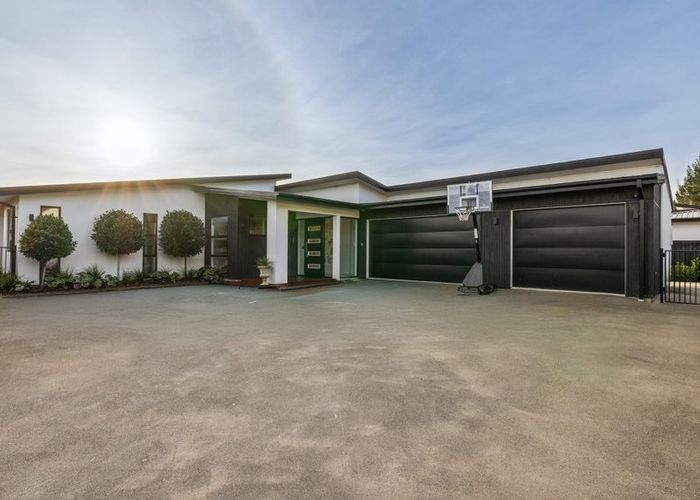  at 14 Kohunga Crescent, Bottle Lake, Christchurch