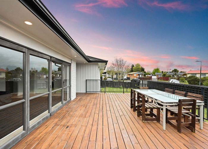  at 3 Marion Place, Deanwell, Hamilton