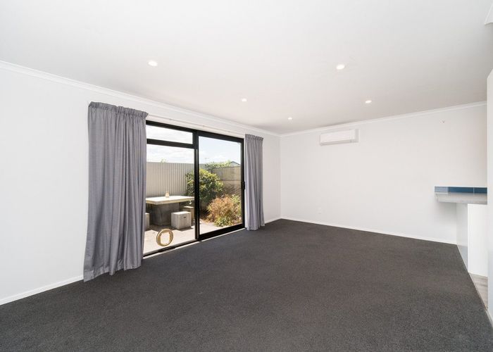  at 8b Sinclair Street, Highbury, Palmerston North, Manawatu / Whanganui