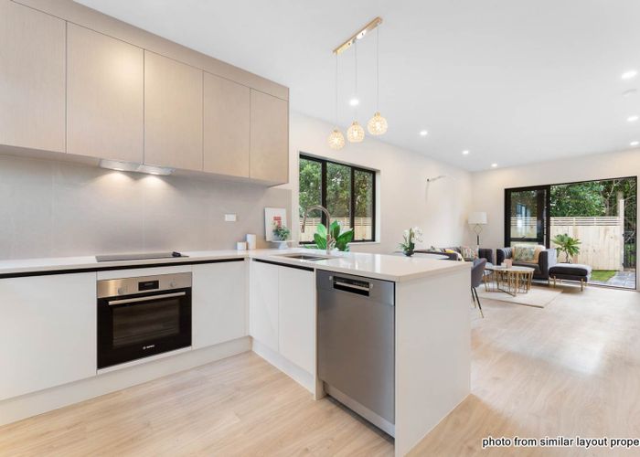  at 25 Whiteywood Street, Westgate, Waitakere City, Auckland