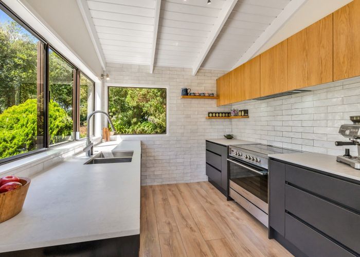  at 190 Sandspit Road, Shelly Park, Auckland