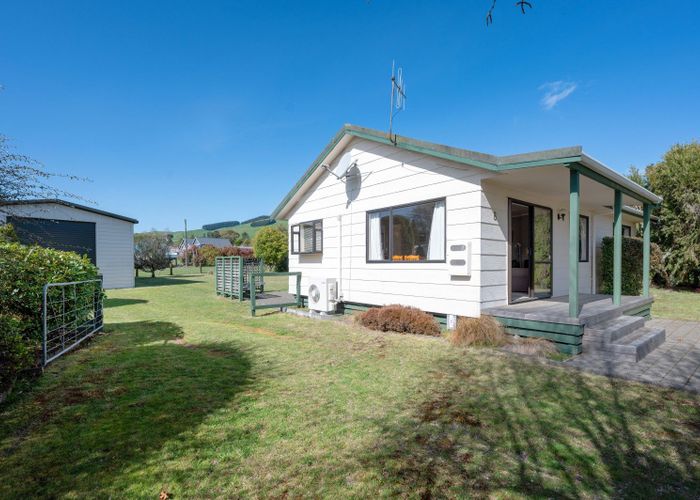  at 6 Gibbs Place, Kinloch, Taupō