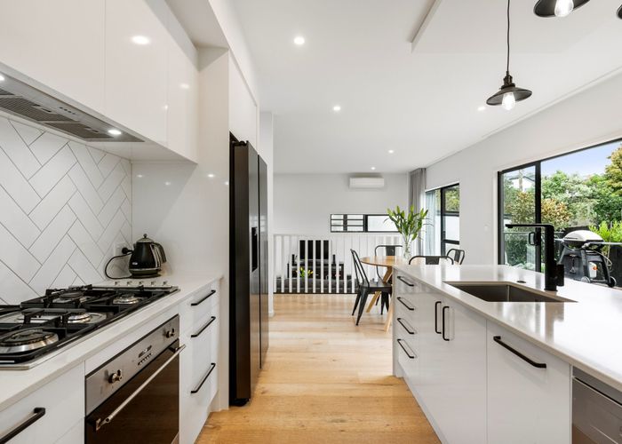  at 8 Reg Pearce Way, Glen Innes, Auckland