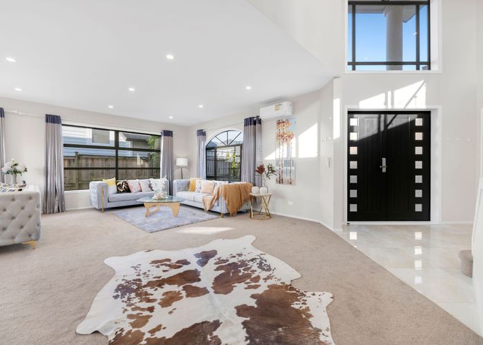  at 18 Shelby Lane, Flat Bush, Auckland
