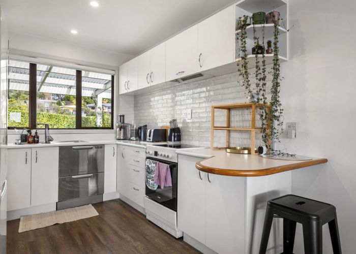  at 5 Holiday Road, Stanmore Bay, Whangaparaoa