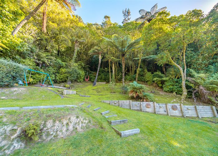  at 116 Pinehaven Road, Pinehaven, Upper Hutt