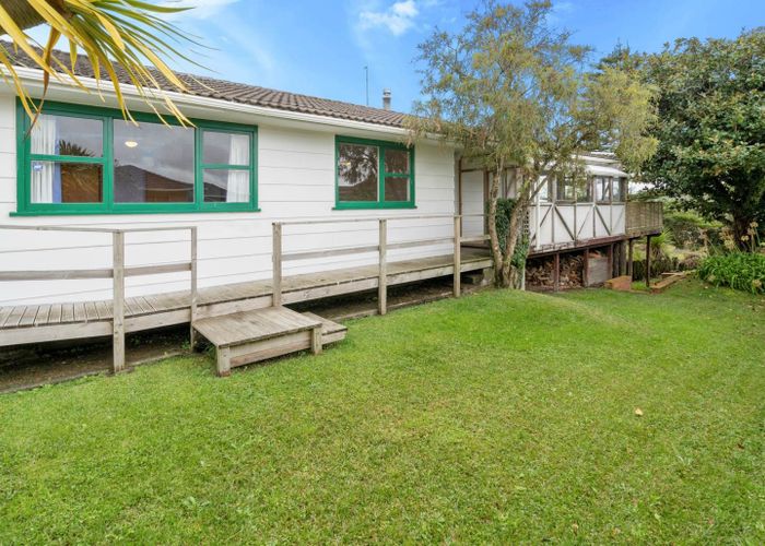  at 11 Roick Parade, Glen Eden, Waitakere City, Auckland