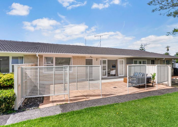  at 2/45 Howe Street, Howick, Auckland