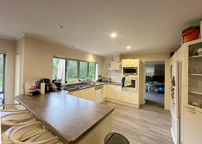  at 38 Landing Drive, Albany, North Shore City, Auckland