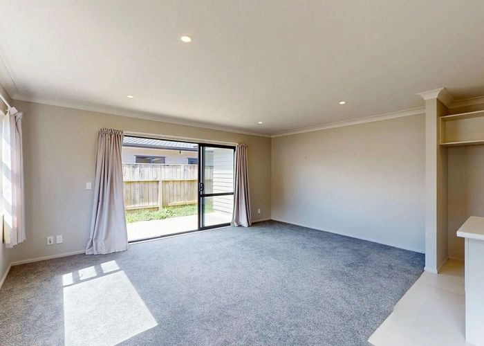  at 27 Moonsail Drive, Whitby, Porirua