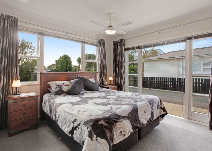  at 84 Matipo Road, Te Atatu Peninsula, Waitakere City, Auckland