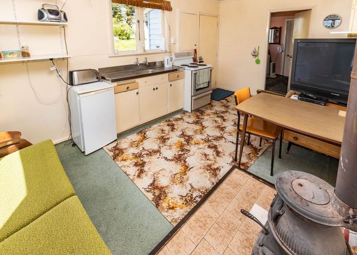  at 829 Nelson Creek Road, Hochstetter, Dobson