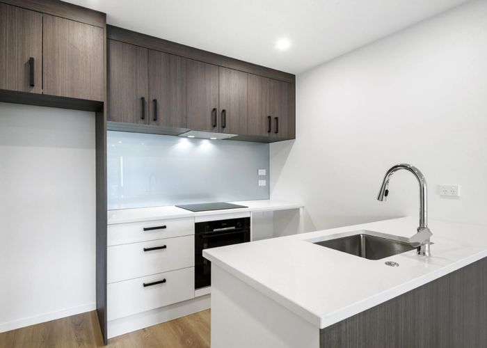  at 8/94 Godley Road, Green Bay, Waitakere City, Auckland