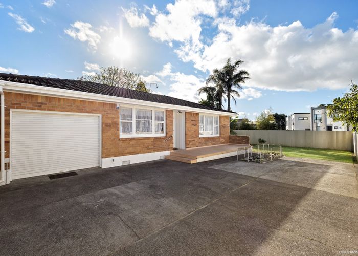  at 2/36A Glen Avenue, Papatoetoe, Auckland