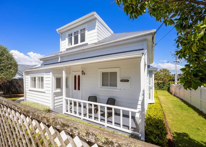  at 20 Vincent Road, Northcote Point, North Shore City, Auckland