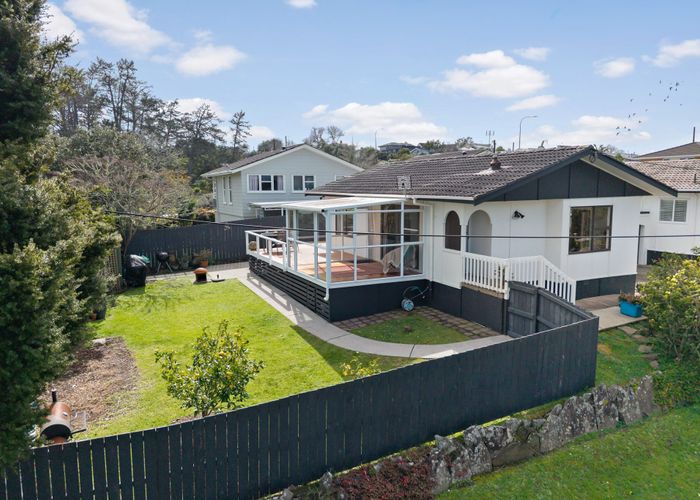  at 2/1 Recreation Drive, Birkenhead, North Shore City, Auckland