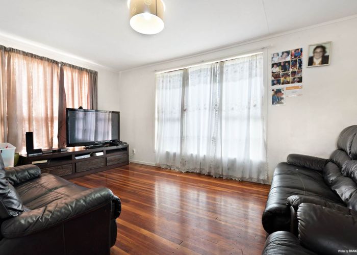  at 89 Yates Road, Mangere East, Auckland