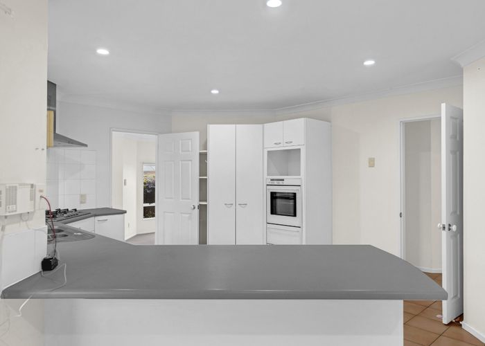  at 6 Aristoy Close, Conifer Grove, Papakura, Auckland