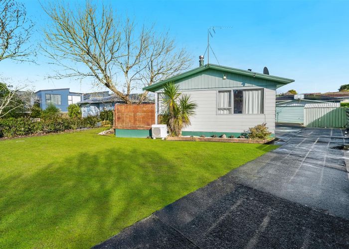  at 7 Lipton Grove, Opaheke, Papakura, Auckland