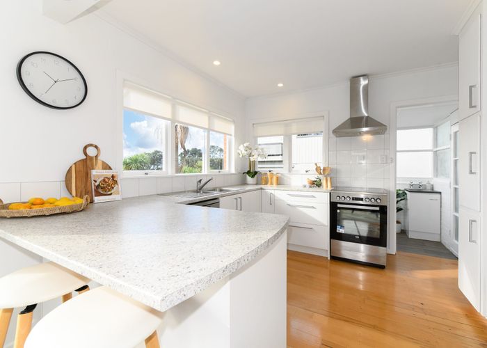  at 1/5 Whitby Crescent, Mairangi Bay, Auckland