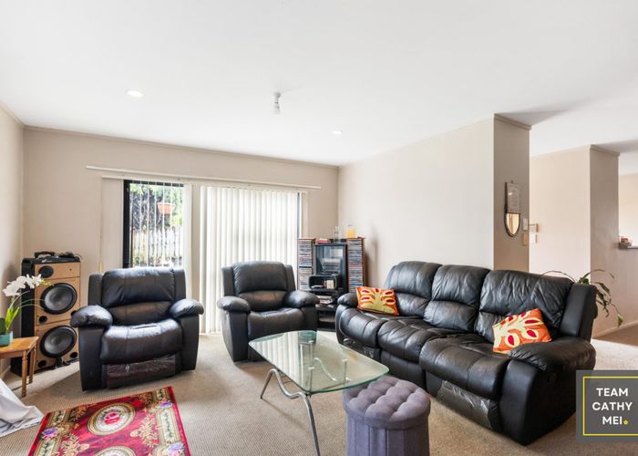  at 1/14 Santa Monica Place, Goodwood Heights, Auckland