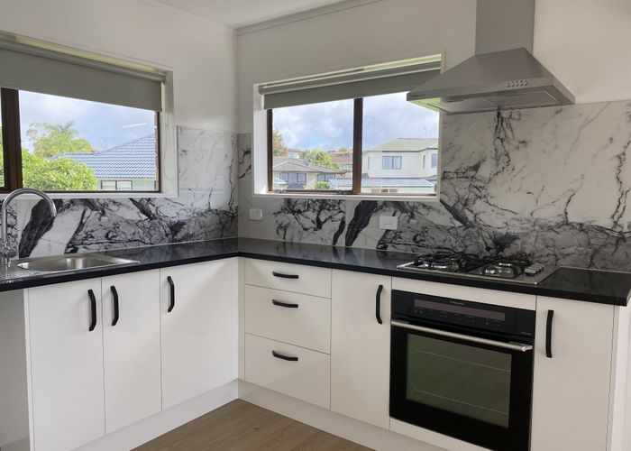  at 2/27 Butterworth Drive, Glendene, Waitakere City, Auckland