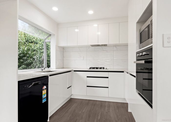  at 1/42 Pomaria Road, Henderson, Waitakere City, Auckland