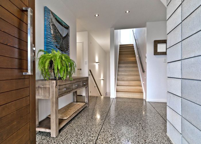  at 3/304 Beach Road, Campbells Bay, Auckland
