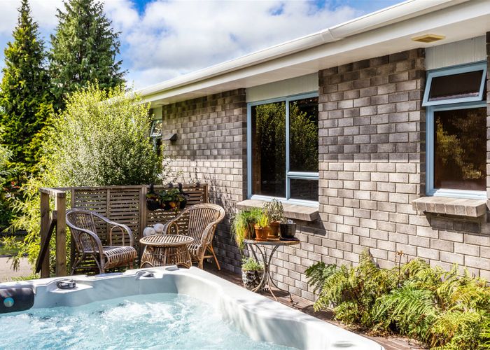  at 19 Reeves Road, Acacia Bay, Taupo