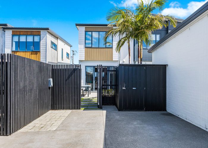  at 4/7 Scott Road, Hobsonville, Waitakere City, Auckland