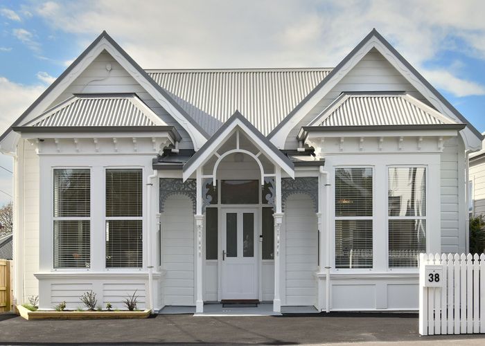  at 38 Highgate, Belleknowes, Dunedin, Otago