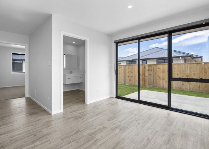  at 2/18 Betley Crescent, Fairview Downs, Hamilton, Waikato