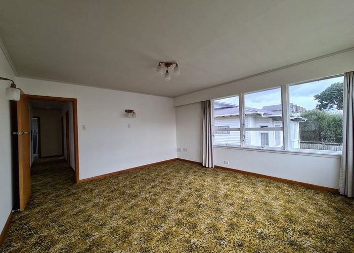  at 264 Courtenay Street, Strandon, New Plymouth, Taranaki