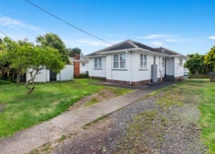  at 62 Waipani Road, Te Atatu Peninsula, Waitakere City, Auckland