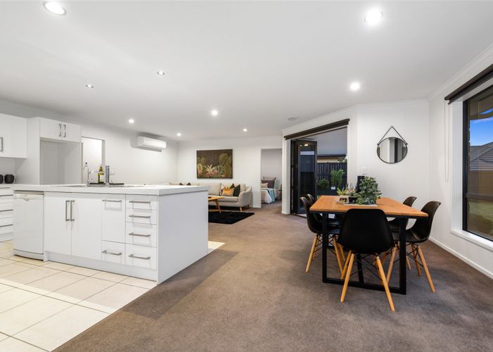  at 10 Vantage Place, Flagstaff, Hamilton
