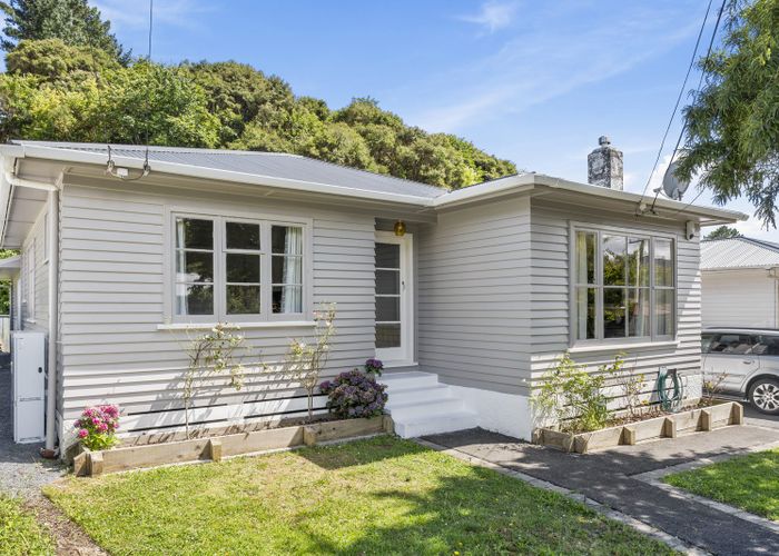  at 40 Lees Grove, Wainuiomata, Lower Hutt