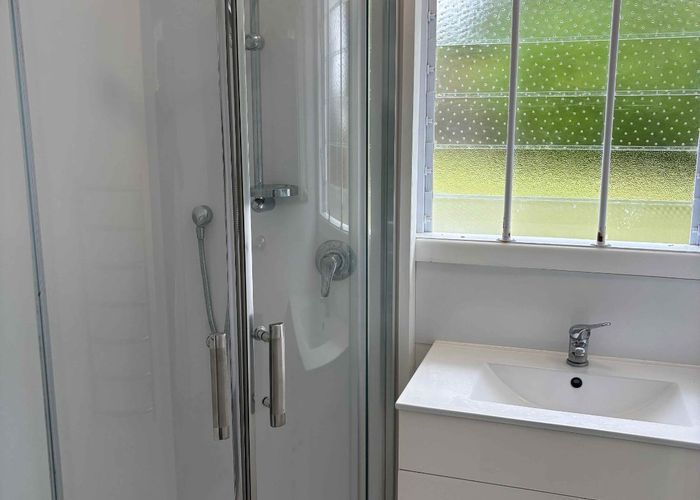  at 3B Elliott Ave, Glenfield, North Shore City, Auckland