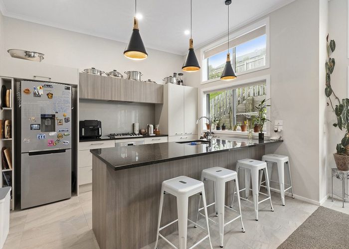  at 9 Madeira Close, Whitby, Porirua, Wellington